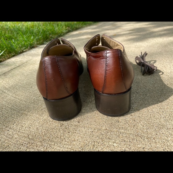 Italian Mahogany Leather Pointed Oxfords - Picture 4 of 6